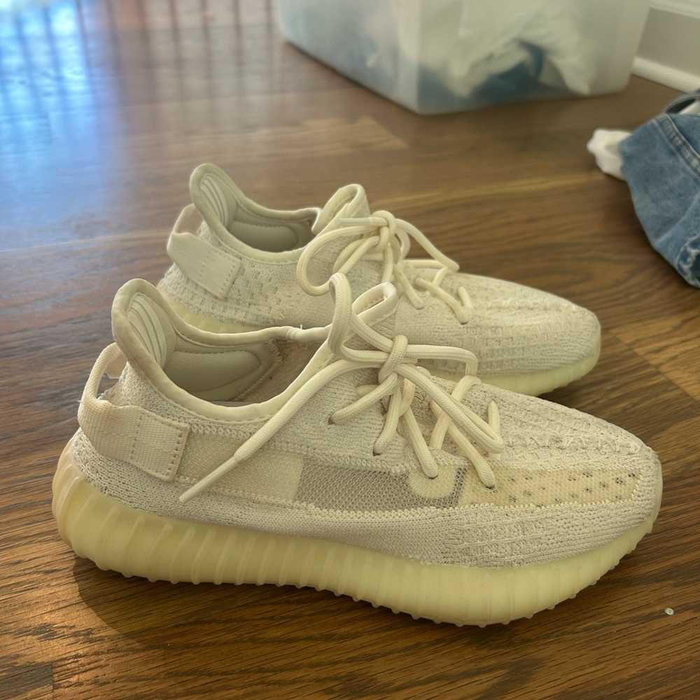 Yeezy Kids Cream Sneakers